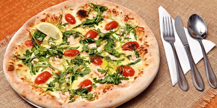 Pizza dle výběru v Nuslích pro 1–2 osoby: salami, quattro formaggi i carpaccio
