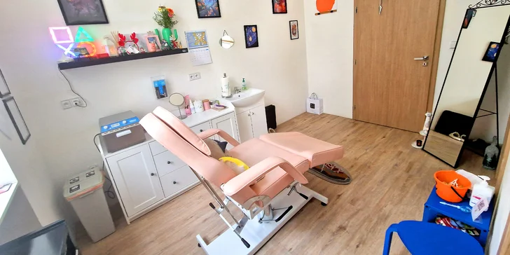 Píchnutí až 3 piercingů nebo náušnic s výběrem šperku v centru Brna