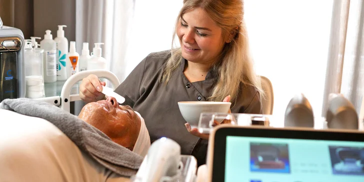 HIFU Ultheralift: neinvazivní facelifting vybrané partie či celého obličeje