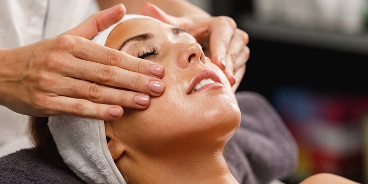 Manuální lifting obličeje i s masáží kamenem gua sha pro 1 osobu