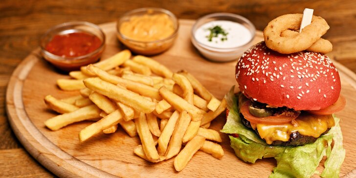 Kachní, pivní nebo top burger, hranolky a dip v Poctivé restauraci pro 1 osobu