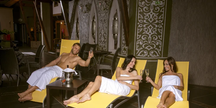 Dovolená ve 4* hotelu na Donovalech: snídaně i neomezený vstup do wellness