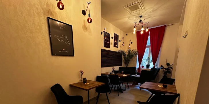 Cheesecake a espresso nebo čaj v kavárně na Vinohradech pro 1 i 2 osoby