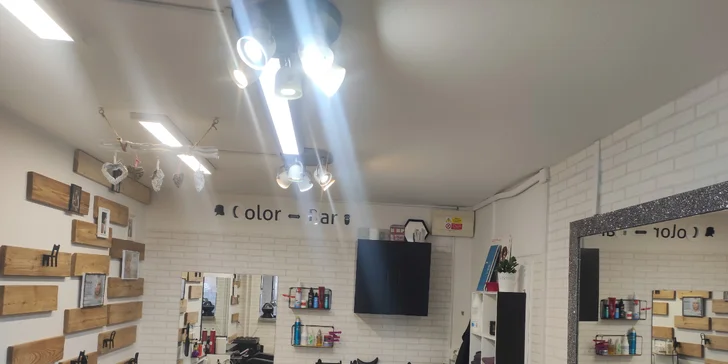 Dámský střih s možností conturingu vlasů vč. stylingu