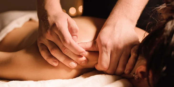 Příjemná relaxace: masáž hlavy a obličeje, zad a šíje, nebo rovnou celého těla, 35-90 minut