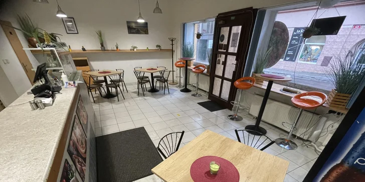 Nadupaný kebab s nápojem, malá či velká pizza dle výběru nebo party box plný lahůdek