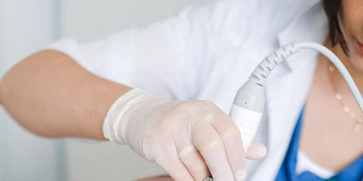 Kosmetické ošetření pro krásnější pleť: chemický peeling, hydratační ošetření i mikrojehličkování