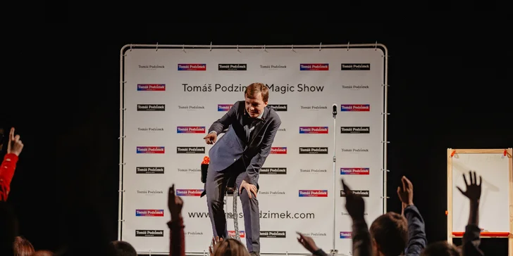 Kouzelnická show s T. Podzimkem v sále Boccaccio: čtení myšlenek, iluze s předměty, karetní magie aj.