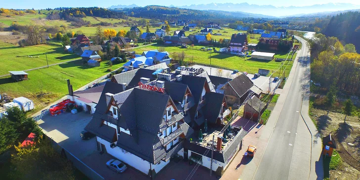 Moderní horský hotel u Zakopaného: snídaně a vstupy do termálů