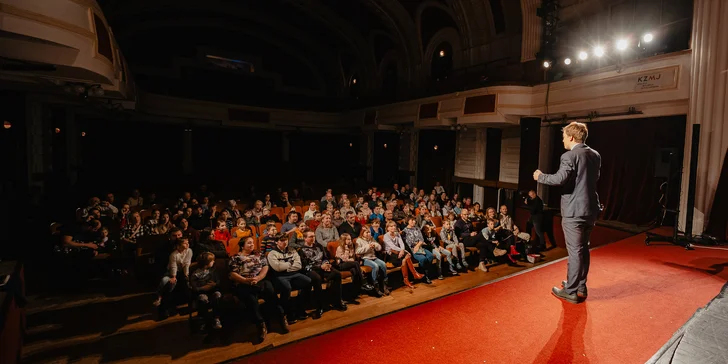 Kouzelnická show s T. Podzimkem v sále Boccaccio: čtení myšlenek, iluze s předměty, karetní magie aj.