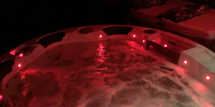 Privátní wellness pro dva: 60 min. i celá noc, vířivka, sauna a relaxační místnost