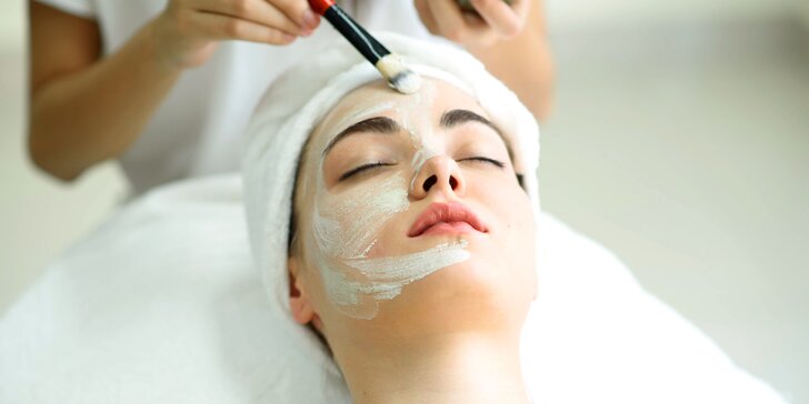 Kosmetické ošetření pro krásnější pleť: chemický peeling, hydratační ošetření i mikrojehličkování
