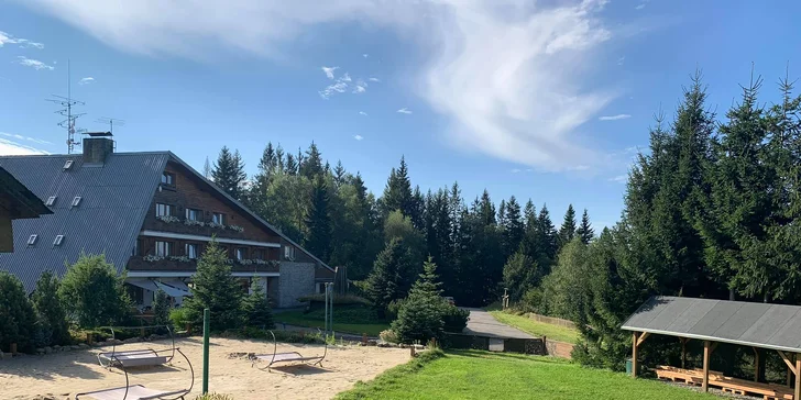 Wellness pobyt v Beskydech: polopenze, termální bazén, sauna i sleva na procedury