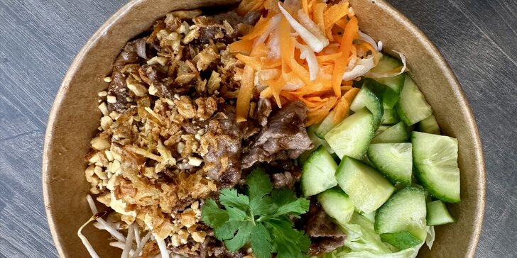 Vietnamské hlavní jídlo dle výběru ze 7 druhů na odnos s sebou