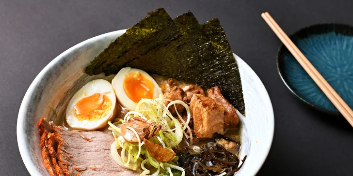 Sushi sety s 18-56 rolkami, nigiri i sashimi či polévka ramen v nové asijské restauraci