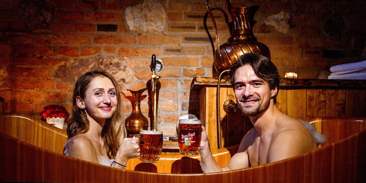 Relaxační balíčky v Brněnských pivních lázních: pivní koupel, kvasnicová maska i neomezená konzumace piva