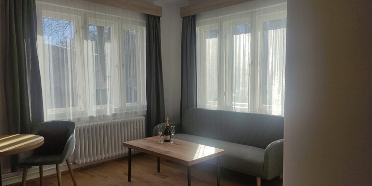 Pobyt v apartmánu v Rožnově: poukázka na wellness i lahev vína až pro 3 os.