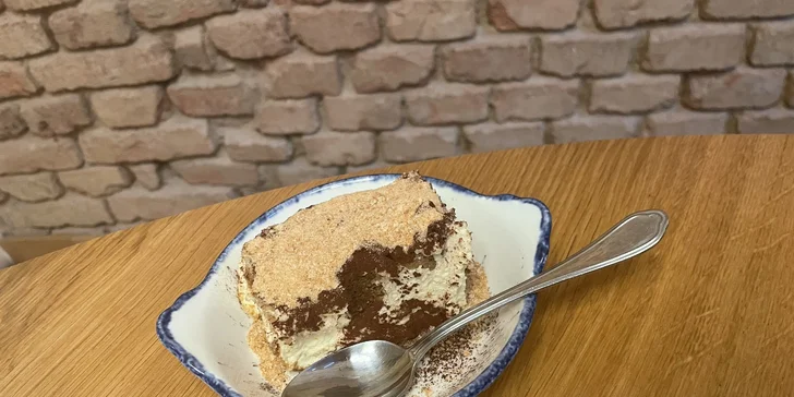 Italské degustační menu o 3 chodech včetně láhve vína pro 2 osoby