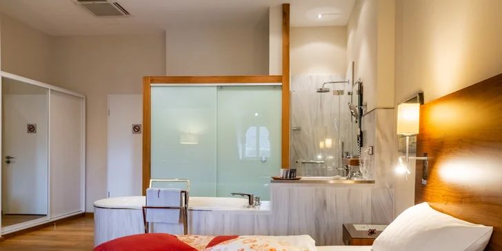 Luxusní pobyt na zámku v polských Krkonoších se snídaní a neomezeným wellness