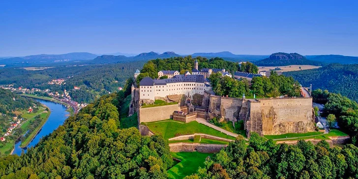 Z Prahy do termálních lázní Toskana Therme: prohlídka hradu Königstein, odpolední plavba s obědem a průvodce po celý den