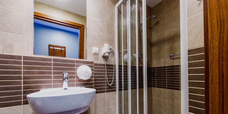 Pobyt v krásném hotelu v srdci Krakova: moderní pokoje a snídaně