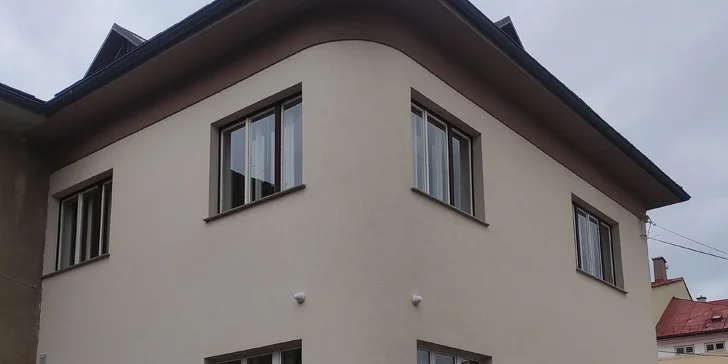 Pobyt v apartmánu v Rožnově: poukázka na wellness i lahev vína až pro 3 os.