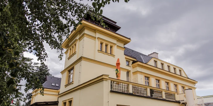 Romantický hotel na okraji Prahy: pobyt se snídaní či polopenzí, možnost privátní sauny