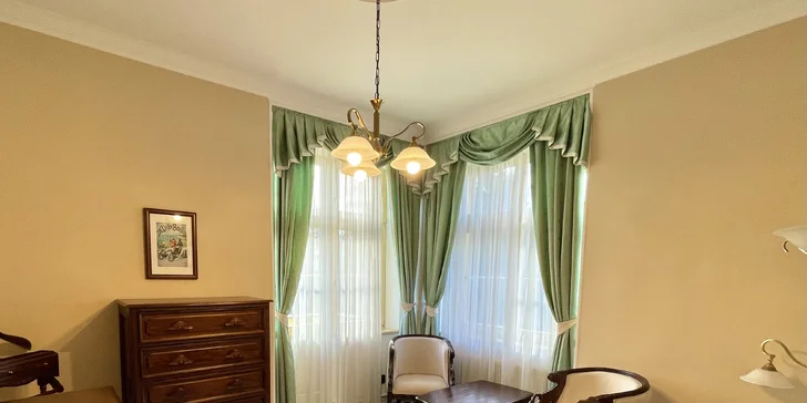Romantický hotel na okraji Prahy: pobyt se snídaní či polopenzí, možnost privátní sauny