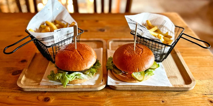Hodnotový voucher na 250–500 Kč na cokoli z menu lodi Kamina na Vltavě