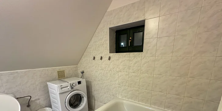 Chaty v Čisté v Krkonoších až pro 8 osob: sjezdovky, výlety a v létě bazén