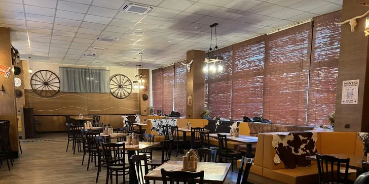 Otevřený voucher do kovbojské restaurace v Chrudimi: 500 či 1000 Kč na steaky, burgery i párty talíře