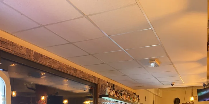 Otevřený voucher do kovbojské restaurace v Chrudimi: 500 či 1000 Kč na steaky, burgery i párty talíře