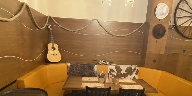 Otevřený voucher do kovbojské restaurace v Chrudimi: 500 či 1000 Kč na steaky, burgery i párty talíře