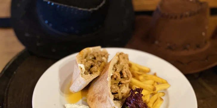 Otevřený voucher do kovbojské restaurace v Chrudimi: 500 či 1000 Kč na steaky, burgery i párty talíře