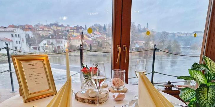 Romantika pro dva: čtyřchodové menu podle výběru, sekt a výzdoba