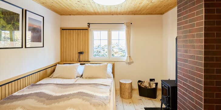 Romantika uprostřed horské přírody: moderní vybavená chata i finská sauna