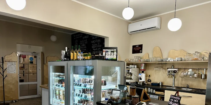 Domácí nanuky, zmrzlina v kelímku i káva dle výběru: latte, espresso i lungo
