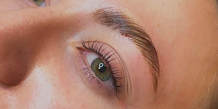 Krásné řasy a obočí: lash lifting a výživa řas i barvení, výživa a úprava obočí