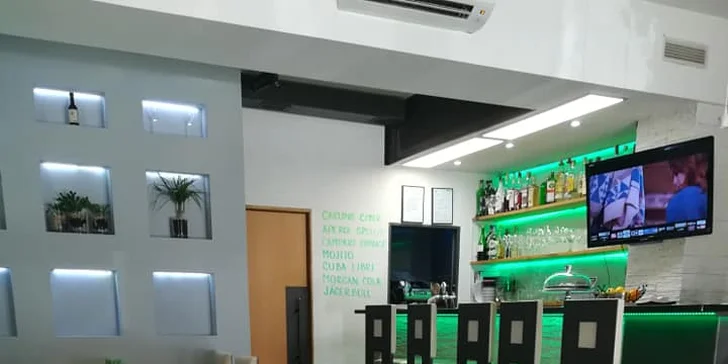 Nadupaný smash burger pro 1 nebo 2 osoby: 220 g masa, hranolky a dip