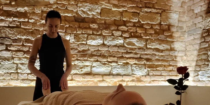 Znovuzrození a relaxace: masážní rituály pro dokonalý odpočinek i individuální lekce jógy