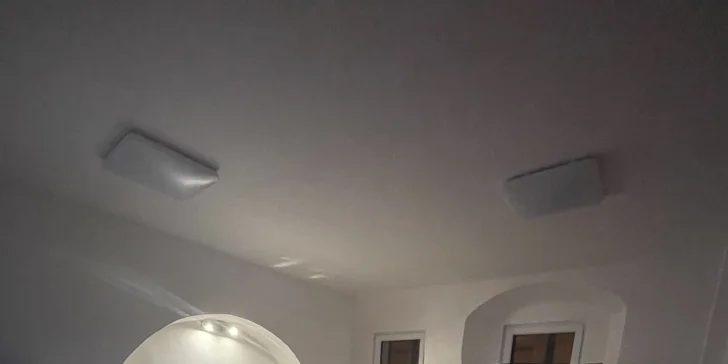Objemové prodloužení řas metodou 3D až 5D i UV lampa pro trvanlivost a pevnost umělých řas