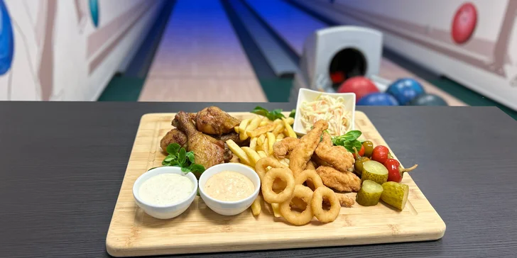 Bowling na 1 či 2 hod. až pro 8 osob a tatarák nebo prkno dobrot