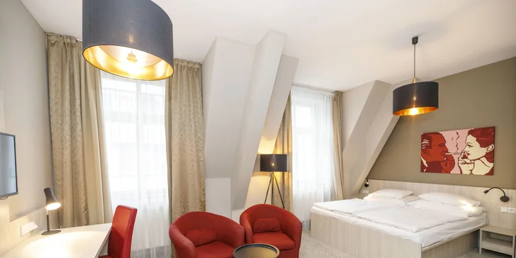 4* hotel ve stylu první republiky: pobyt se snídaní v pokoji či luxusním apartmá v centru Prahy