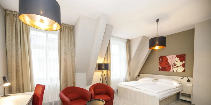 4* hotel ve stylu první republiky: pobyt se snídaní v pokoji či luxusním apartmá v centru Prahy
