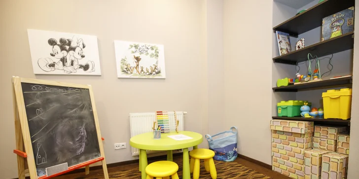 4* hotel ve stylu první republiky: pobyt se snídaní v pokoji či luxusním apartmá v centru Prahy