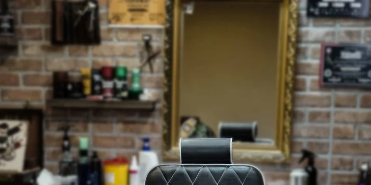 Barbershop: klasický střih, úprava vousů i pečující balíček