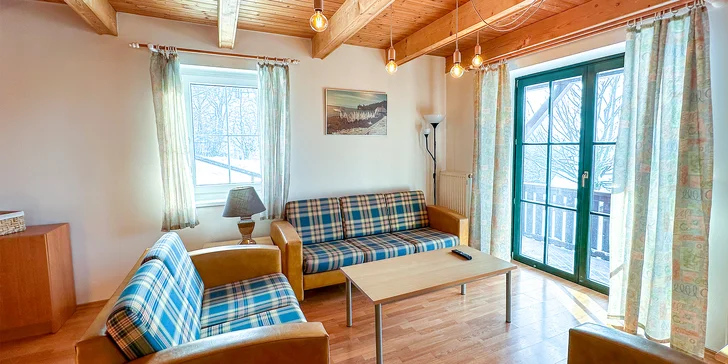 Chaty v Krkonošiach až pre 8 osôb: zjazdovky, výlety a v lete bazén