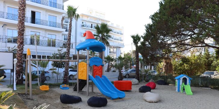 Relax v Albánii: 5* hotel Amelia Mare, all inclusive a dětský klub Čedog