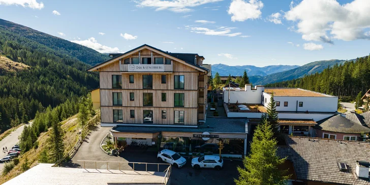 Na túry do Korutan: hotel u lanovky, neomezený wellness, polopenze plus a Mountain & Valley Card plná výhod