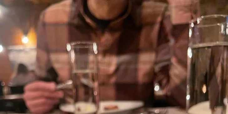 5chodové menu v horské restauraci s výhledem na noční Špindl a jízda lanovkou tam i zpět